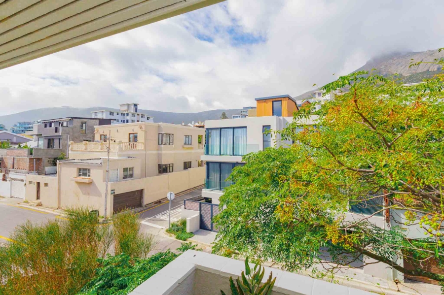 To Let 1 Bedroom Property for Rent in Bantry Bay Western Cape